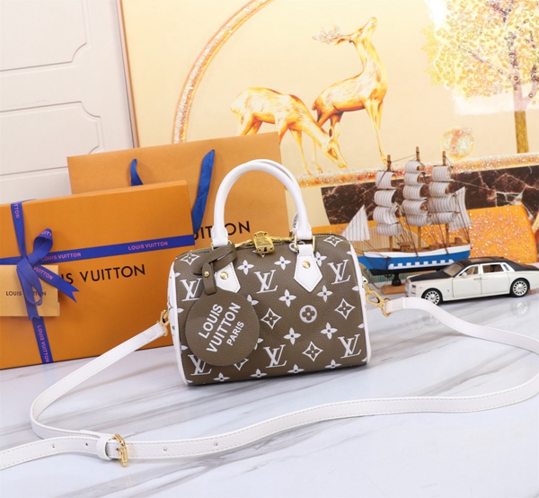 ルイヴィトンバッグ正面デザイン